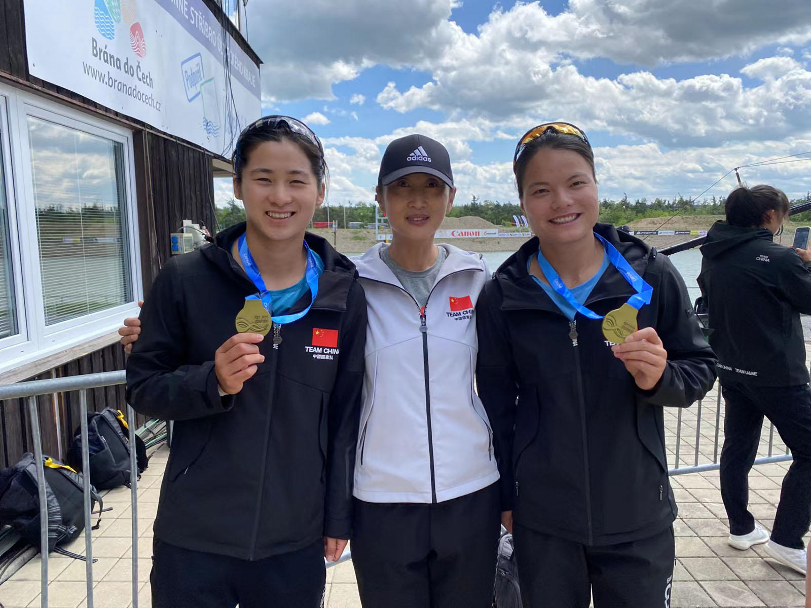 国产精品扒开腿做爽爽爽A片软件