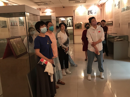 国产精品扒开腿做爽爽爽A片软件