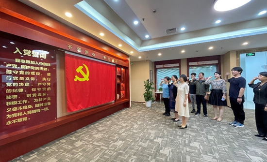 国产精品扒开腿做爽爽爽A片软件